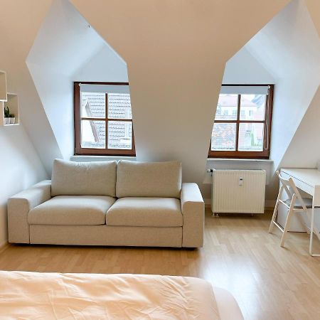 Nami - Robin - Helle Apartments Mitten In Der Stadt Меммінген Екстер'єр фото