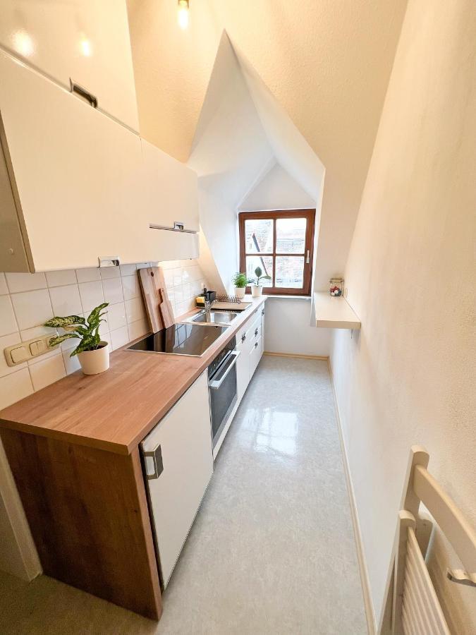 Nami - Robin - Helle Apartments Mitten In Der Stadt Меммінген Екстер'єр фото